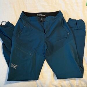 Arc'teryx Women's Blue Cargo Pants